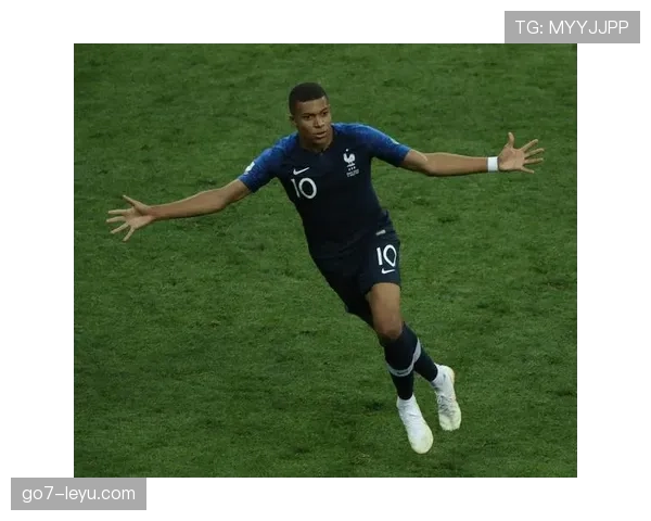 姆巴佩接棒法国足球新旗帜,扛起高卢雄鸡复兴重任 姆巴佩接棒法国足球新旗帜,扛起高卢雄鸡复兴重任