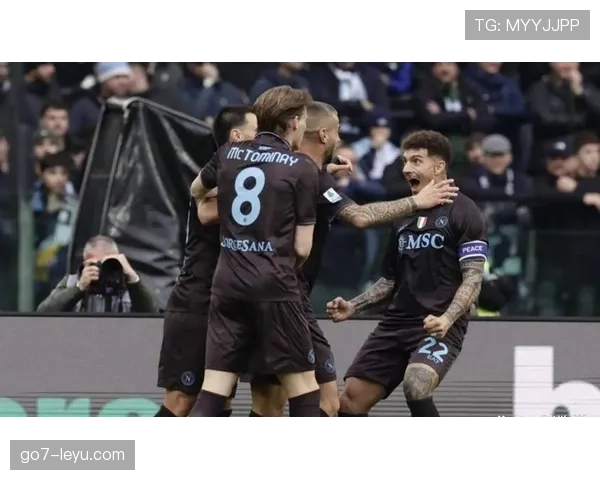 基米希中场强势发挥助球队状态回升,全力冲击联赛冠军 基米希中场强势发挥助球队状态回升,全力冲击联赛冠军