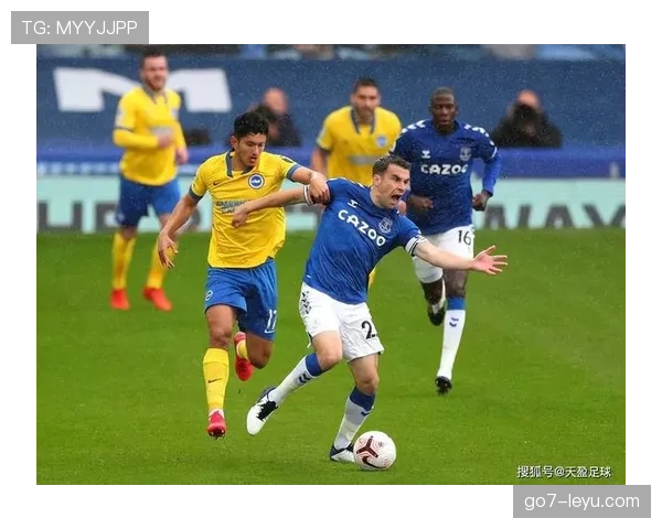 内森·科林斯在英超赛季中表现稳健，助球队逐步攀升至顶级联赛行列