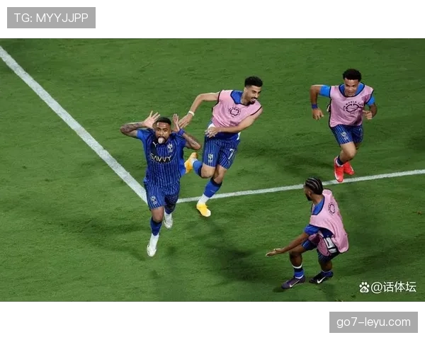 塞维利亚复兴豪强之路面临挑战，当前球队状态与战绩表现尚存差距